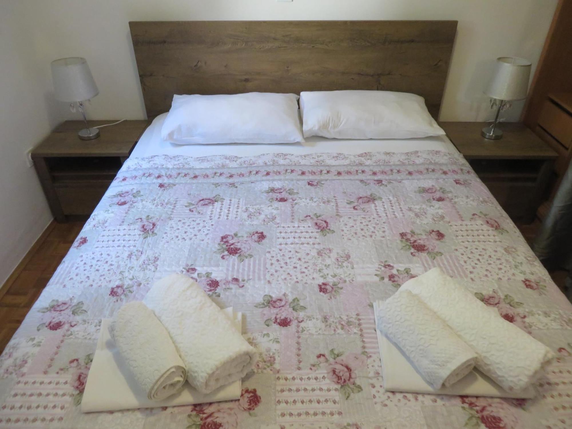 Soline Beach Apartments Biograd Na Moru Room photo